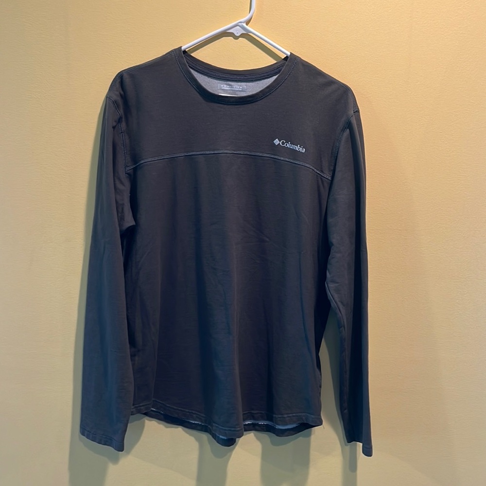 Olive green Columbia youth large long sleeve shirt